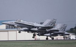 VFA-27 F/A-18A  NAF Atsugi