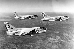 VA-27   A-7E  Formation