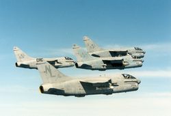 VA-27   A-7E  Formation