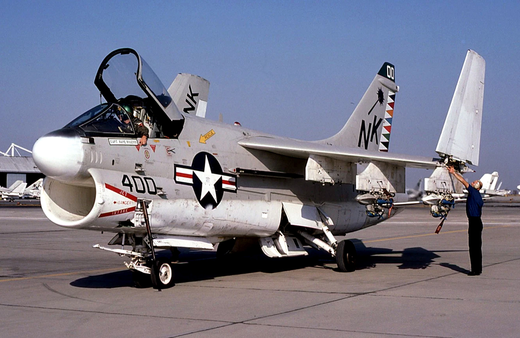VA/VFA-27 Royal Maces Unofficial Web Site - VA-27 Pictures